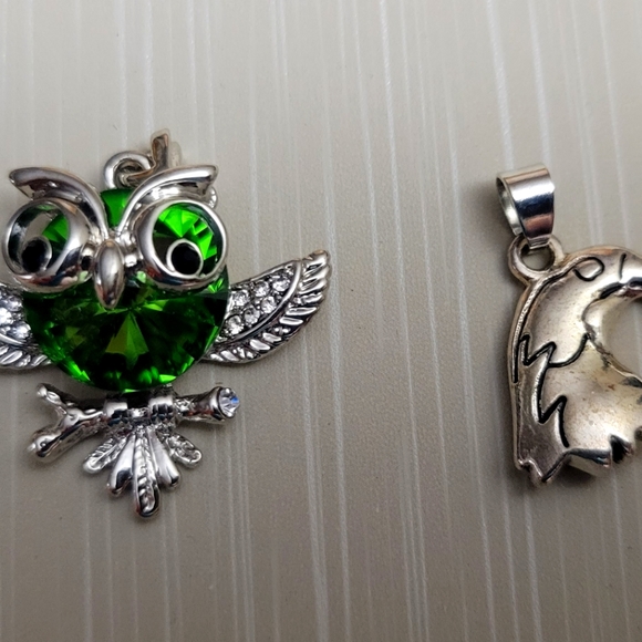 Pendants - Picture 1 of 1